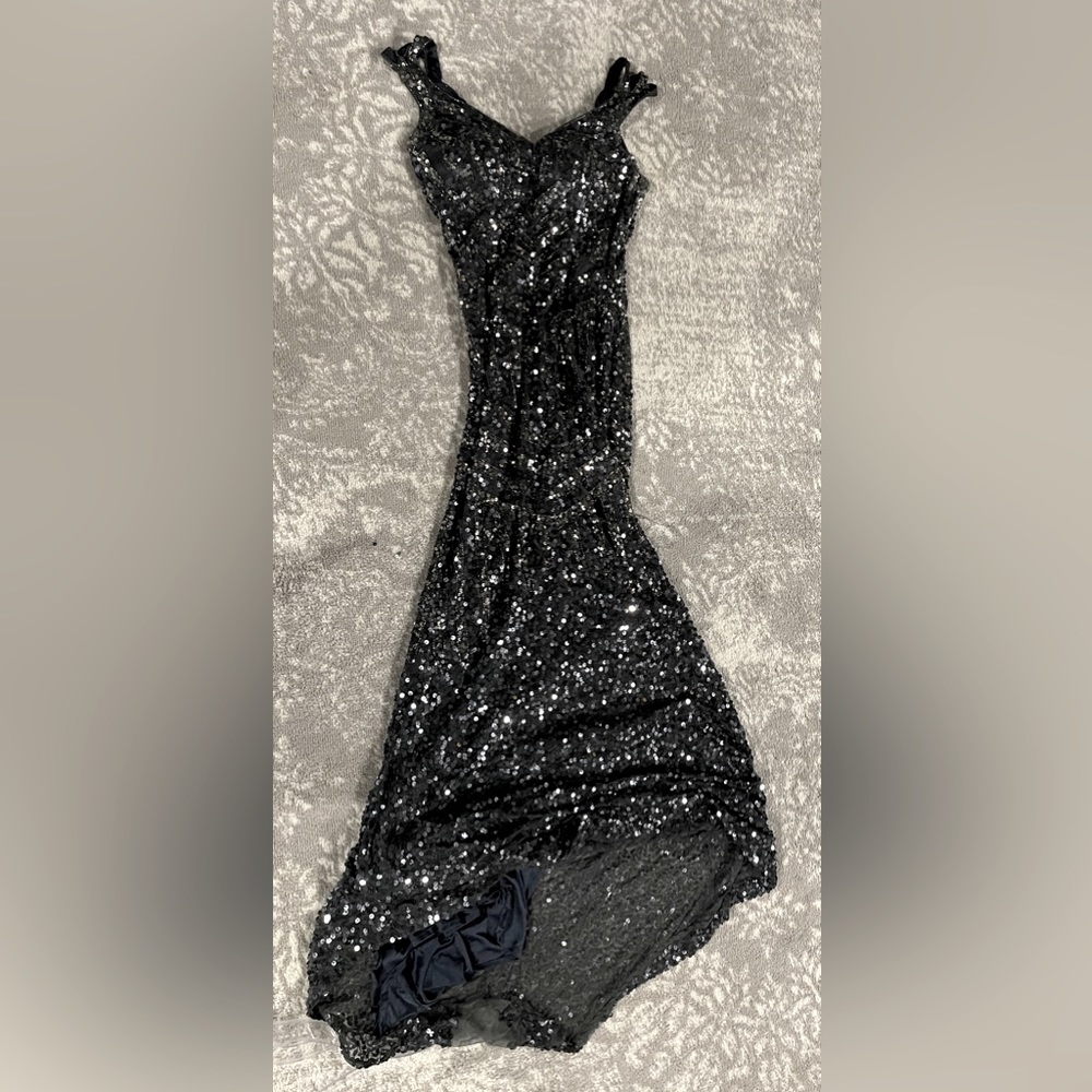 Primavera women’s size 8, long, black sequin gown